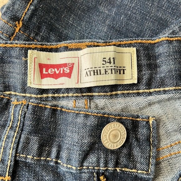Levi’s 541 - Picture 2 of 3